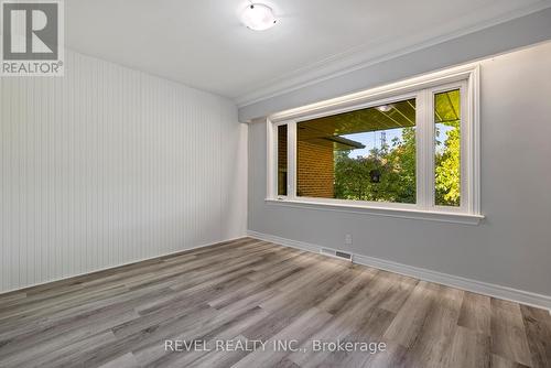 40 Bertram Drive, Hamilton, ON - Indoor Photo Showing Other Room