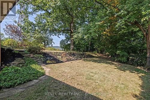 40 Bertram Drive, Hamilton, ON - Outdoor