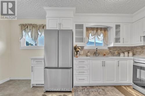 805 B Patterson Place, Cambridge, ON - Indoor Photo Showing Kitchen