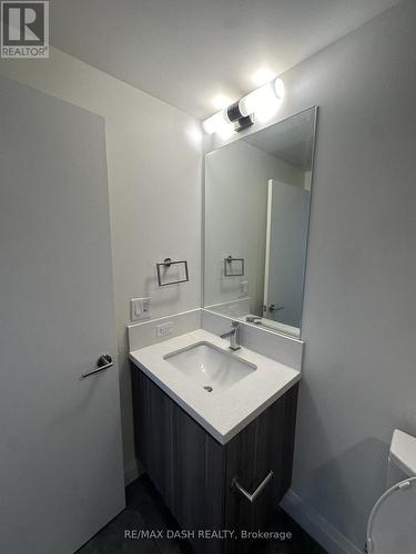 501 - 151 Avenue Road, Toronto, ON - Indoor Photo Showing Bathroom