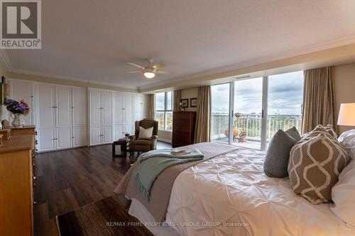 Ph 16 - 18 Concorde Place, Toronto, ON - Indoor Photo Showing Bedroom