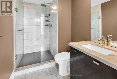 1405 - 32 Davenport Road, Toronto, ON - Indoor Photo Showing Bathroom