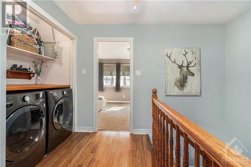 222 Tewsley Drive, Ottawa, ON - Indoor Photo Showing Laundry Room