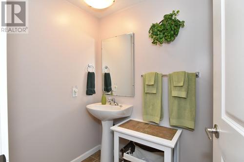 2597 Grandview Place, Blind Bay, BC - Indoor Photo Showing Bathroom