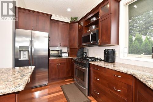 2597 Grandview Place, Blind Bay, BC - Indoor Photo Showing Kitchen