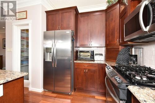 2597 Grandview Place, Blind Bay, BC - Indoor Photo Showing Kitchen