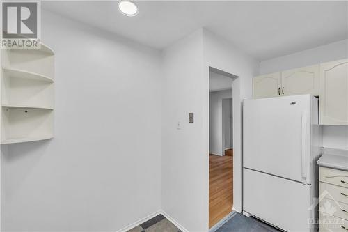 59 Sundback Lane, Ottawa, ON - Indoor Photo Showing Kitchen