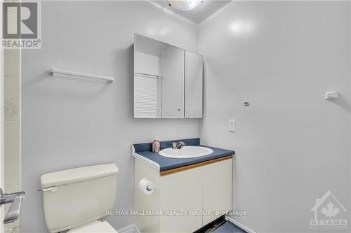 59 Sundback Lane, Ottawa, ON - Indoor Photo Showing Bathroom