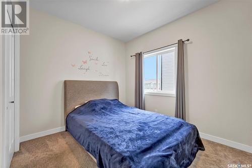 212 Cowan Crescent, Martensville, SK - Indoor Photo Showing Bedroom