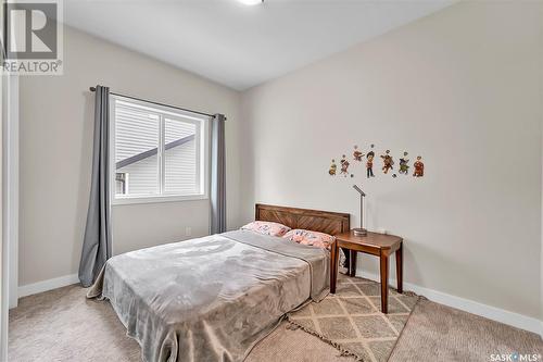 212 Cowan Crescent, Martensville, SK - Indoor Photo Showing Bedroom