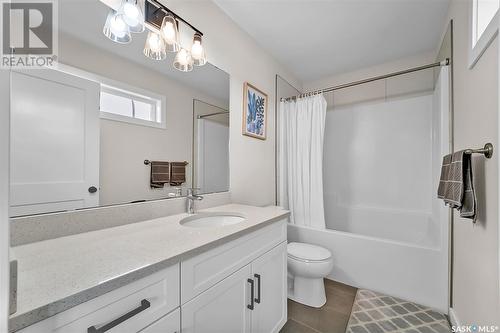 212 Cowan Crescent, Martensville, SK - Indoor Photo Showing Bathroom