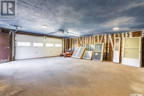 Trotchie Acreage, Corman Park Rm No. 344, SK - Indoor Photo Showing Garage