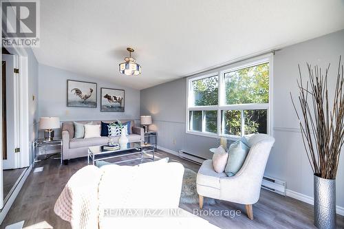 5 Kawartha Road, Clarington (Newcastle), ON - Indoor Photo Showing Living Room