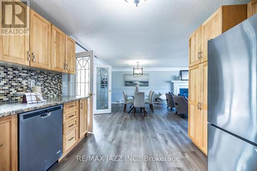 5 Kawartha Road, Clarington (Newcastle), ON - Indoor Photo Showing Kitchen