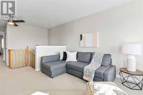 41 Regatta Crescent, Whitby (Port Whitby), ON - Indoor Photo Showing Living Room