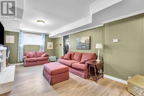 140 Concord Crescent, London, ON - Indoor Photo Showing Living Room