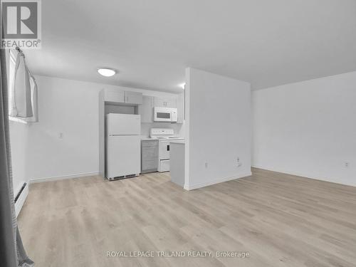 View of Dining Room - 109 - 1830 Dumont Street, London, ON - Indoor Photo Showing Kitchen