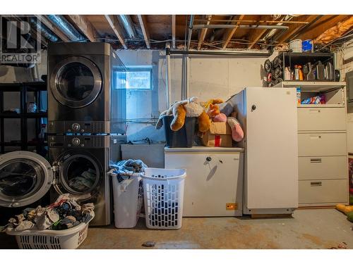 1022-1026 Harper Street, Prince George, BC - Indoor Photo Showing Laundry Room