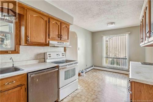 6 Lawrence Crescent, Fredericton, NB - Indoor Photo Showing Kitchen