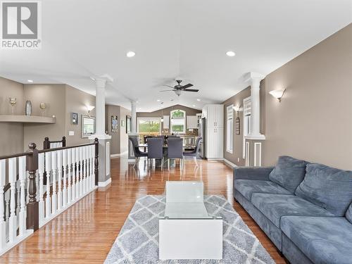 3699 Deerbrook Drive, Windsor, ON - Indoor Photo Showing Living Room