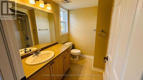 210 - 1460 Bishops Gate, Oakville, ON - Indoor Photo Showing Bathroom