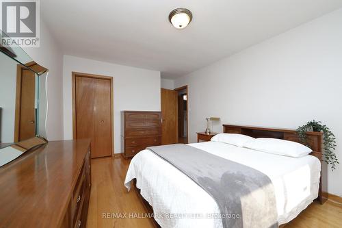 210 Cabana Drive, Toronto, ON - Indoor Photo Showing Bedroom