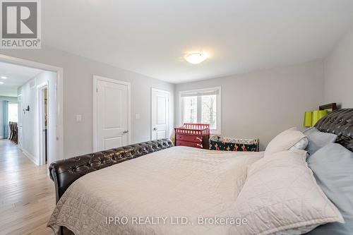 18697 Centreville Creek Road, Caledon, ON - Indoor Photo Showing Bedroom