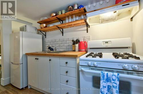 325 Westmoreland Avenue N, Toronto, ON - Indoor Photo Showing Kitchen