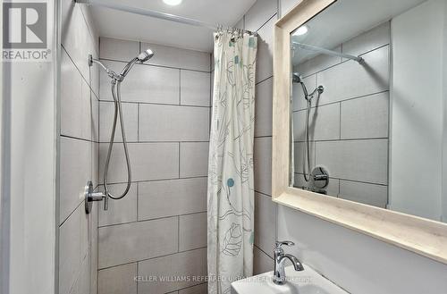 325 Westmoreland Avenue N, Toronto, ON - Indoor Photo Showing Bathroom