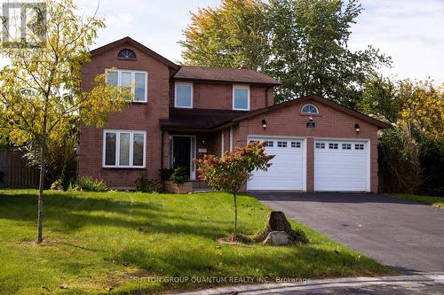 10 Anne Court, Grimsby, ON - Outdoor With Facade