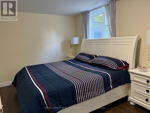 2 - 614 West 5Th Street, Hamilton, ON - Indoor Photo Showing Bedroom