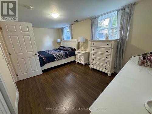 2 - 614 West 5Th Street, Hamilton, ON - Indoor Photo Showing Bedroom