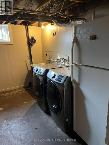 5903 Delaware Street, Niagara Falls, ON - Indoor Photo Showing Laundry Room