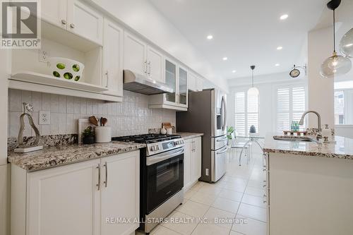 3009 Bur Oak Avenue, Markham, ON - Indoor Photo Showing Kitchen With Stainless Steel Kitchen With Upgraded Kitchen