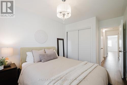 3009 Bur Oak Avenue, Markham, ON - Indoor Photo Showing Bedroom