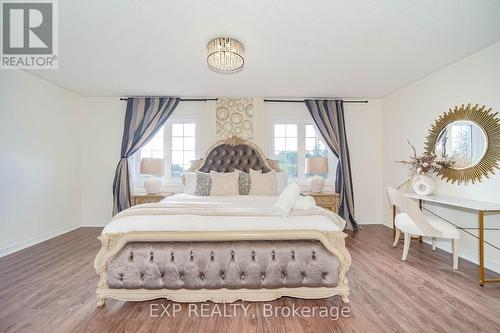 24 Crestbank Court, Vaughan, ON - Indoor Photo Showing Bedroom