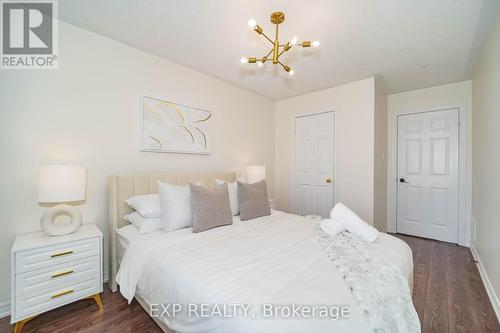 24 Crestbank Court, Vaughan, ON - Indoor Photo Showing Bedroom