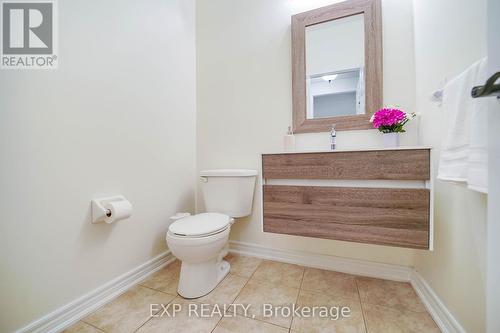 24 Crestbank Court, Vaughan, ON - Indoor Photo Showing Bathroom