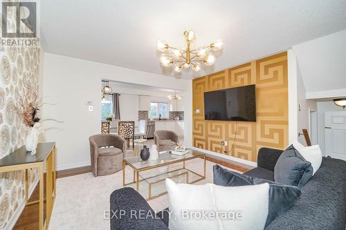 24 Crestbank Court, Vaughan, ON - Indoor