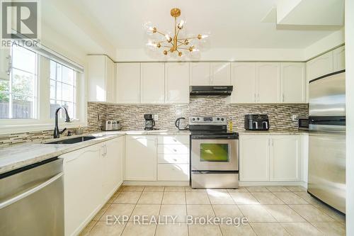 24 Crestbank Court, Vaughan, ON - Indoor Photo Showing Kitchen With Stainless Steel Kitchen With Upgraded Kitchen