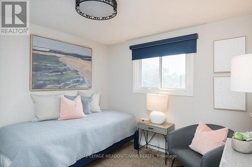 586 Hayward Crescent, Milton, ON - Indoor Photo Showing Bedroom