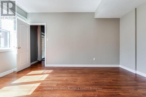 1182 Lindenrock Drive, Oakville, ON - Indoor Photo Showing Other Room