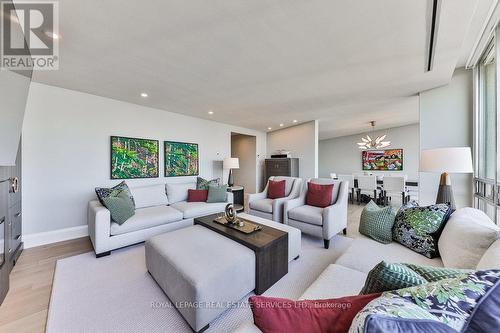 Ph2 - 2170 Marine Drive, Oakville, ON - Indoor Photo Showing Living Room