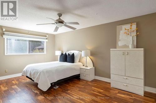 164 Warner Drive, Oakville, ON - Indoor Photo Showing Bedroom