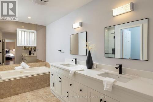 164 Warner Drive, Oakville, ON - Indoor Photo Showing Bathroom