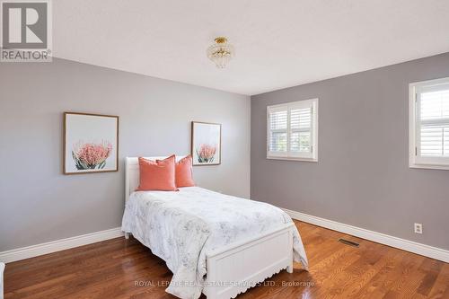 164 Warner Drive, Oakville, ON - Indoor Photo Showing Bedroom