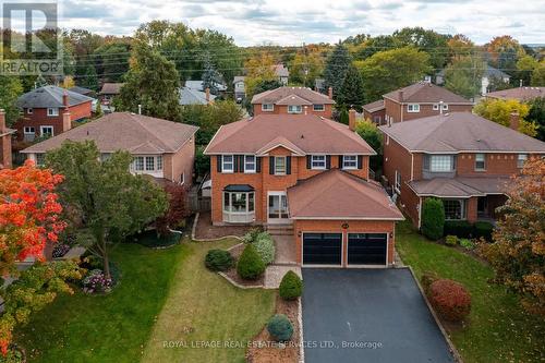 164 Warner Drive, Oakville, ON - Outdoor With Facade