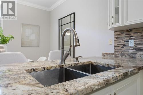 4644 Kearse Street, Burlington, ON - Indoor Photo Showing Kitchen With Double Sink