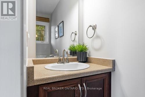 4644 Kearse Street, Burlington, ON - Indoor Photo Showing Bathroom