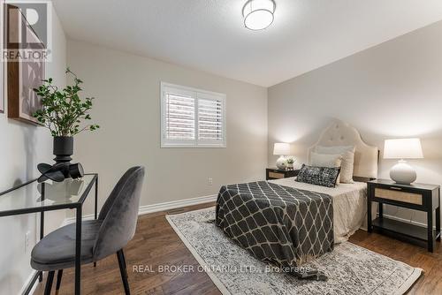 4644 Kearse Street, Burlington, ON - Indoor Photo Showing Bedroom